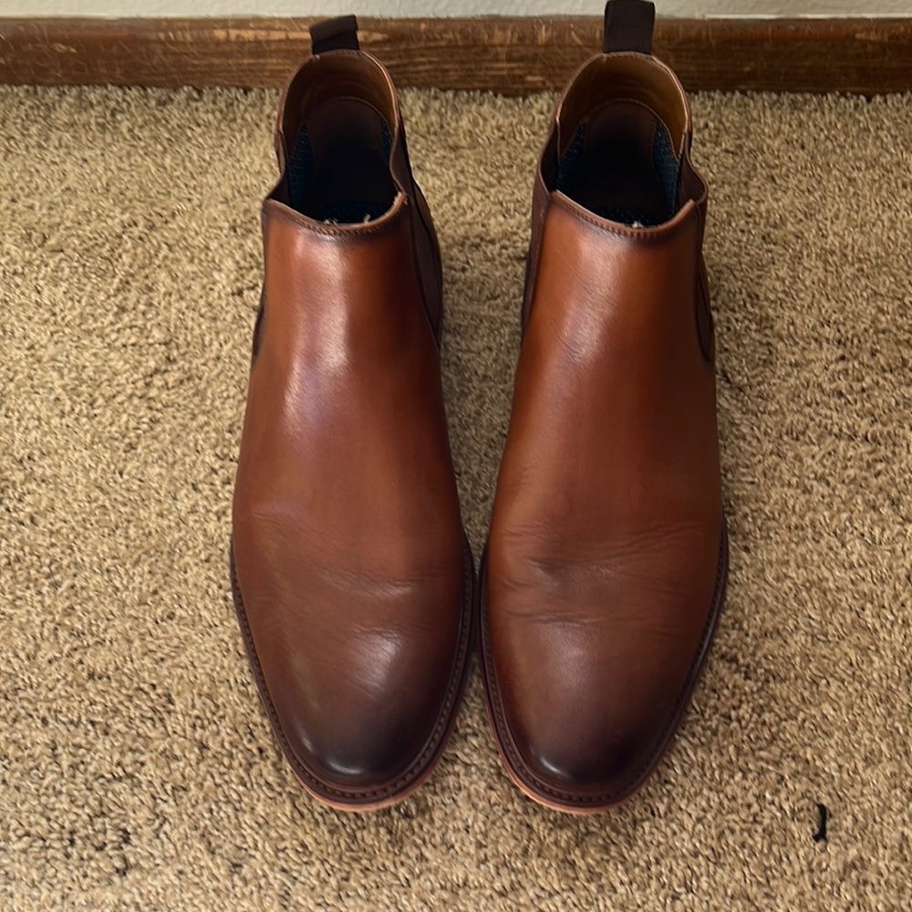 Tan cognacs leather Ricky Chelsea boots.